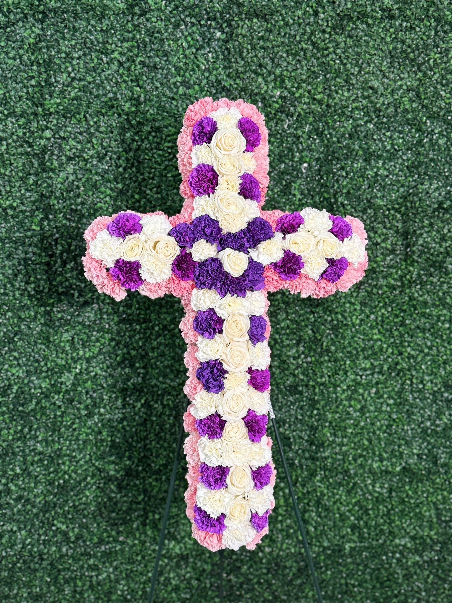 Cross Standing Spray